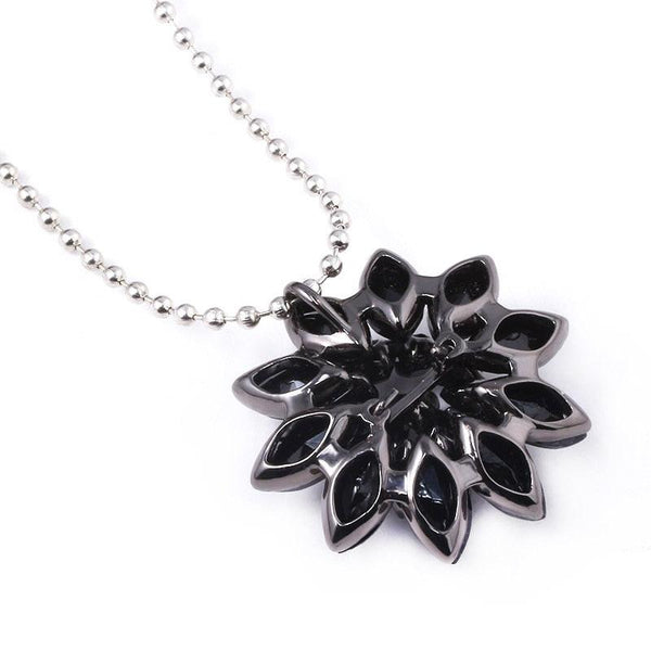 Black Dahlia Necklace Crystal Copper Alloy Retro Black Flower Pendant Necklace for Women Cosplay Prop Party Gift Collect Jewelry - Beige Street