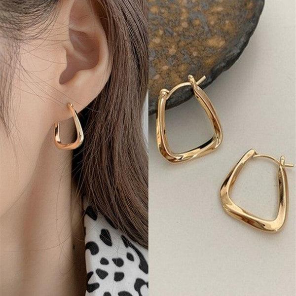 2022 New Classic Copper Alloy Smooth Metal Hoop Earrings For Woman Fashion Korean Jewelry Temperament Girl&#39;s Daily Wear earrings - Beige Street